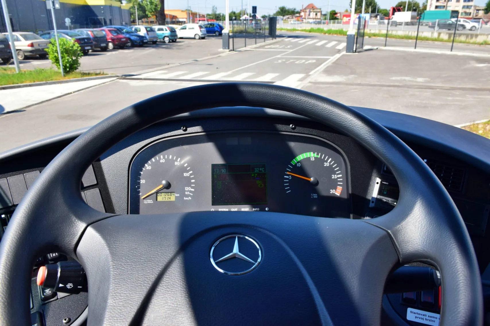 Mercedes-Benz Intouro L