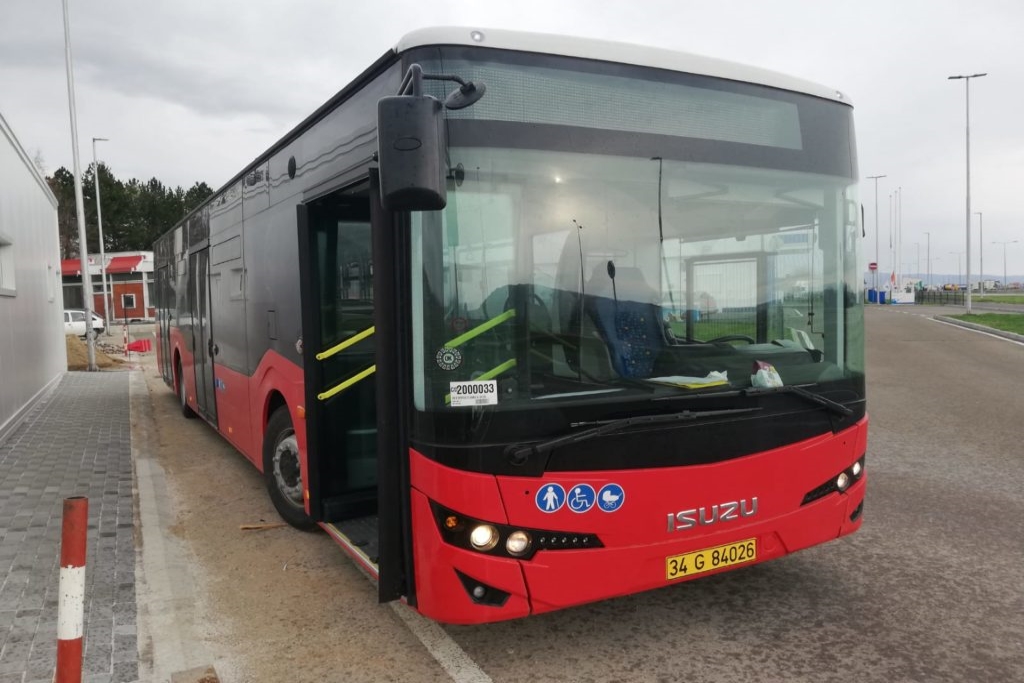 Dva Isuzu Cityporta za Bamiron