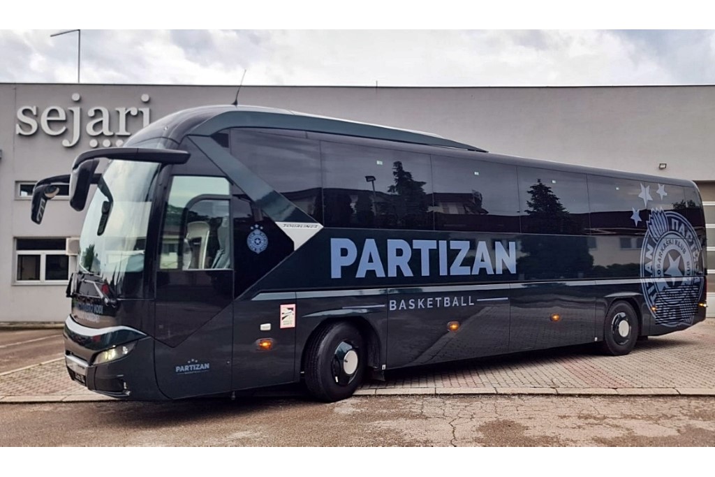 Novi Neoplan Tourliner za KK Partizan