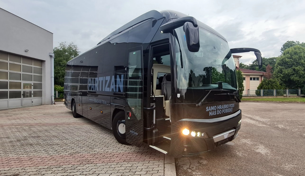 Novi Neoplan Tourliner za KK Partizan