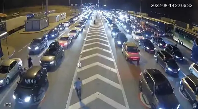 Gužve na graničnim prelazima Gužve na graničnim prelazima